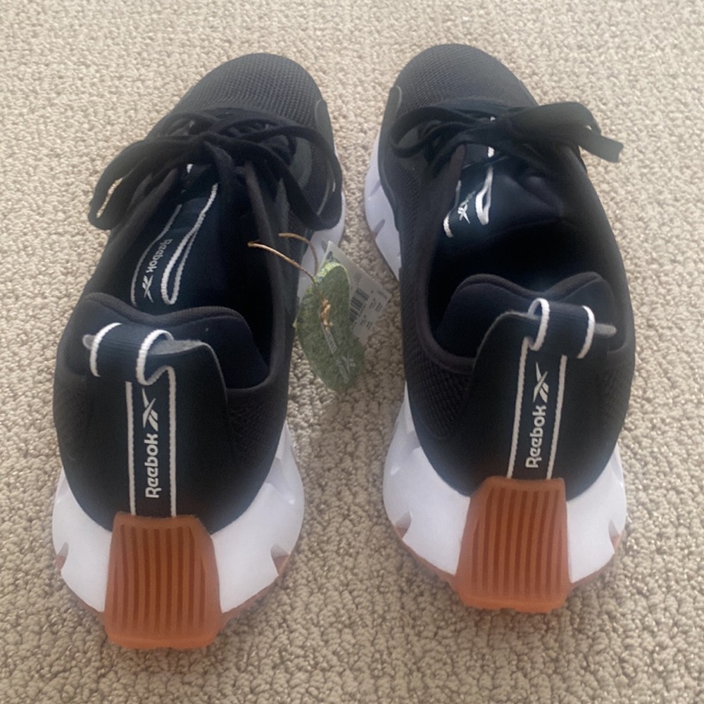 Reebok Size 11.5 - Picture 2 of 5